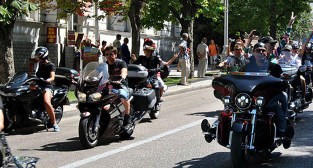 Bikers. Photo: Koneco https://ru.wikipedia.org