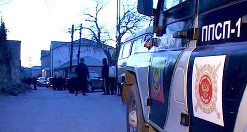 A Dagestani police car. Photo: http://aksakal.tv/usssr/skavkaz/9191-siloviki-rossii-blokirovali-zhiloy-dom-v-mahachkale-gde-vveden-rezhim-kto.html