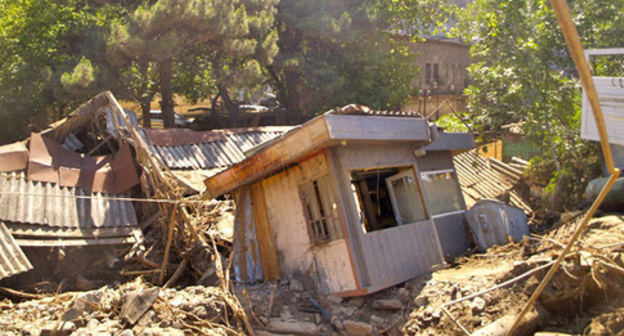 Warehouses near the zoo. Tbilisi, June 17, 2015. Photo by Beslan Kmuzov for the "Caucasian Knot"