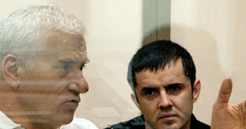 Said Amirov (left) and Yusup Djaparov during court session. Photo by Oleg Pchelov for the ‘Caucasian Knot’.