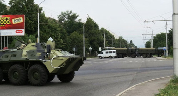 Special forces vehicles on Nalchik street. Photo: http://nac.gov.ru/nakmessage/2015/08/04/v-kabardino-balkarii-neitralizovana-gruppa-iz-shesti-boevikov.html