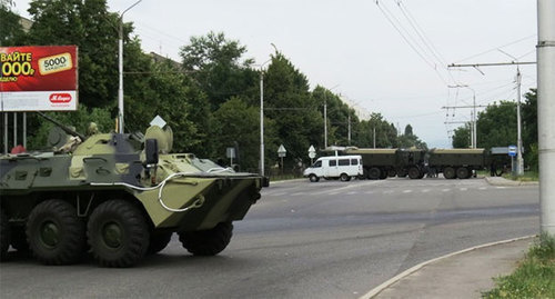 Special forces vehicles on Nalchik street. Photo: http://nac.gov.ru/nakmessage/2015/08/04/v-kabardino-balkarii-neitralizovana-gruppa-iz-shesti-boevikov.html