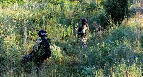 Law enforcers conducting special operation. Photo: http://nac.gov.ru/nakmessage/2015/08/04/v-ingushetii-neitralizovana-gruppa-iz-vosmi-boevikov-igil.html