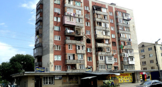 Multistorey apartment building in Musova street, 33, in Nalchik, where the special operation took place, July 6, 2015. Photo by Lyudmila Maratova for the ‘Caucasian Knot’. 