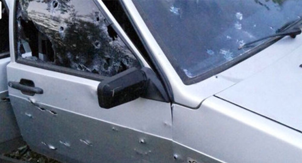 Bullet holes in the car. Photo: http://nac.gov.ru/nakmessage/2015/06/10/v-dagestane-neitralizovan-odin-iz-glavarei-banditskogo-podpolya.html