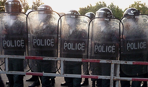 Police cordon during the protest action in Bagramyan Avenue. Yerevan, June 29, 2015. Photo by Armine Martirosyan for the "Caucasian Knot"