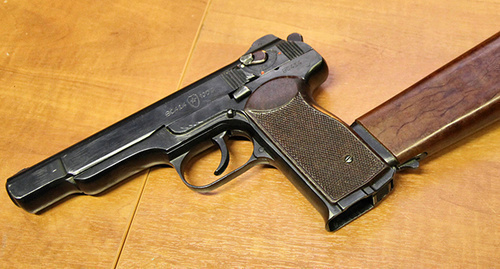 A 9 mm Stechkin automatic pistol. Photo: Vitaly V. Kuzmin, https://ru.wikipedia.org/wiki/Автоматический_пистолет_Стечкина#/media/File:Stechkin_APS.jpg
