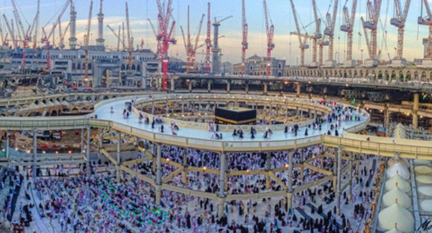 Al-Kharam mosque. Photo: Mahammad Saad,  http://golosislama.com