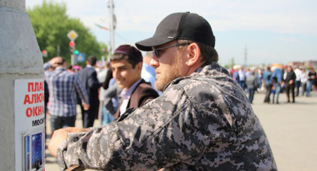 Law enforcer. Photo by Magomed Magomedov for the ‘Caucasian Knot’. 
