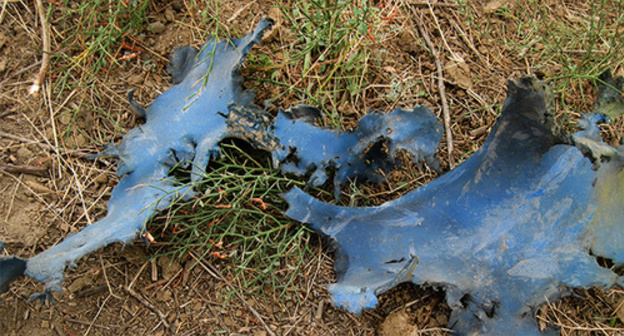 Debris of improvised explosive device. Photo: http://nac.gov.ru/nakmessage/2015/09/12/v-dagestane-obnaruzhen-banditskii-tainik-obezvrezheno-samodelnoe-vzryvnoe-ustr.html