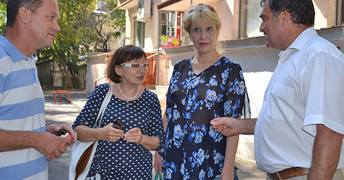 Members of the Communist Party of the Russian Federation, the Liberal Democratic Party of Russia, the "Rodina" Party, the "Yabloko" Party, and self-nominees filed an appeal to the Russian Central Election Commission (CEC) with the demand to dissolve the Sochi Election Commission and check complaints about violations committed during the voting. Sochi, September 18, 2015. Photo by Svetlana Kravchenko for the ‘Caucasian Knot’. 