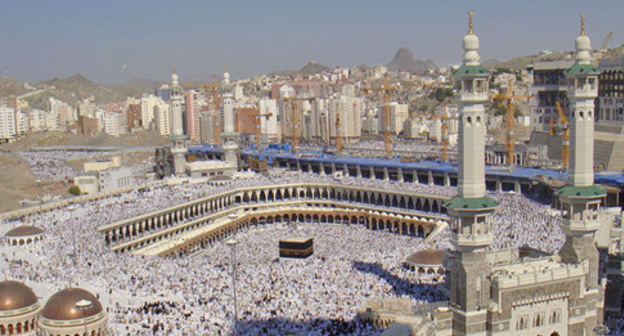 Al-Kharam mosque and Mecca. Photo Jazeera English - Al-Haram mosque https://ru.wikipedia.org