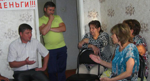 The hunger-strikers were visited by a Deputy public prosecutor Sergey Svidovsky, 20.09.2015. Photo by Yelena Grebenyuk for the "Caucasian Knot"