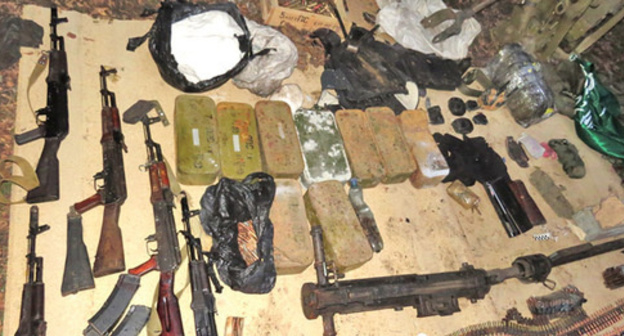 A hiding with weapons. Photo: http://nac.gov.ru