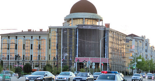 The building of the Office of the Judicial Department of the Supreme Court of the Chechen Republic. Photo by Magomed Magomedov for the "Caucasian Knot"
