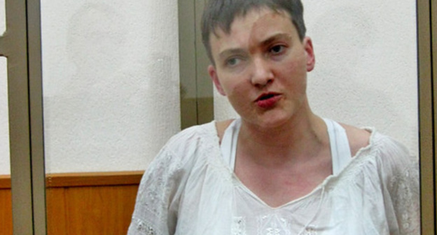 Nadezhda Savchenko at the Donetsk City Court with her own drawings on October 19, 2015. Photo by Konstantin Volgin for the "Caucasian Knot"