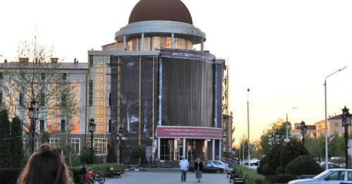 The building of the Office of the Judicial Department of the Supreme Court of the Chechen Republic. Photo by Magomed Magomedov for the "Caucasian Knot"