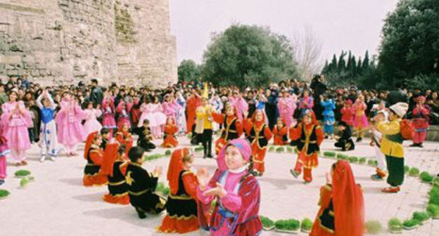 Celebration of Novruz Bairam in Azerbaijan. Photo by www.ksam.org