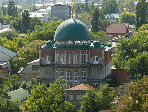 Dagestan, Makhachkala. Mosque in the Kotrova Street (registered by the Ministry of Internal Affairs as a Wahhabite one). Photo by the "Caucasian Knot"