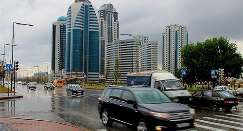 Street in Grozny. Photo by Magomed Magomedov for the "Caucasian Knot"