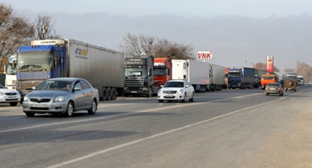 Protest rally attended by truck drivers in Manas, Dagestan, November 23, 2015. Photo by Ruslan Alibekov for the ‘Caucasian Knot’. 