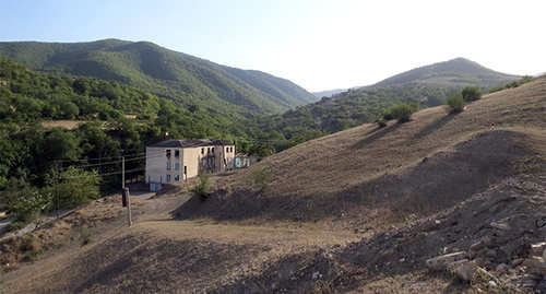 House in Vardadzor village, Nagorno-Karabakh. Photo by Alvard Grigoryan for the ‘Caucasian Knot’. 