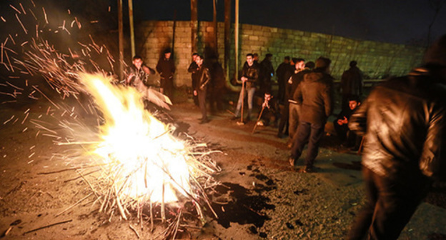 Nardaran in the night on 26.11.15. Photo by Aziz Karimov for the "Caucasian Knot"