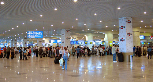 Domodedovo Passenger Terminal. Photo by A.Savin https://ru.wikipedia.org/wiki/Террористический_акт_в_аэропорту_Домодедово#/media/File:Domodedovo-terminal.jpg Domodedovo Passenger Terminal. Photo by A.Savin https://ru.wikipedia.org/wiki/Террористический_акт_в_аэропорту_Домодедово#/media/File:Domodedovo-terminal.jpg