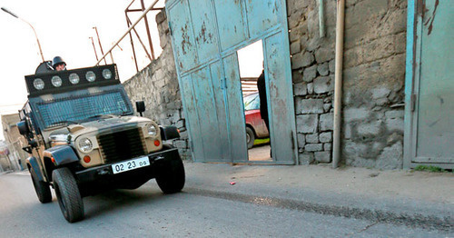The village of Nardaran is densely surrounded by power agents. December 1, 2015. Photo by Aziz Karimov for the "Caucasian Knot"