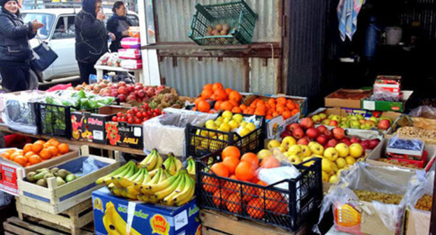 A market in Azerbaijan. Photo: RFE/RL http://www.radioazadlyg.org/
