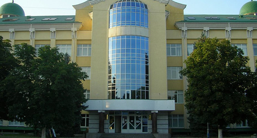 The building of the Adyg State University. Photo: http://budennovsk.org/?p=106585