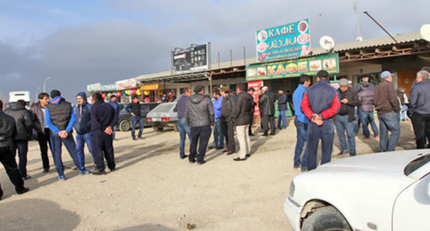 Truck drivers protest in Manas, Dagestan, November 23, 2015. Photo by Ruslan Alibekov for the ‘Caucasian Knot’. 