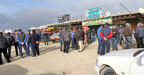 Truck drivers protest in Manas, Dagestan, November 23, 2015. Photo by Ruslan Alibekov for the ‘Caucasian Knot’. 