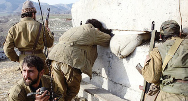 On contact line in Nagorno-Karabakh. 1992-1994. Photo: http://minval.az/news/27072
