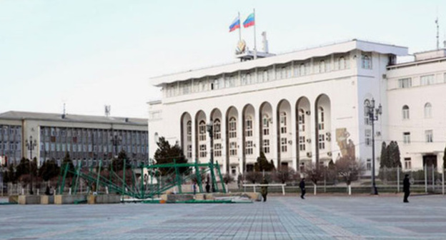 Lenina Square. Makhachkala. Photo http://www.mkala.ru/info/news/2015/12/10/news_9301.html