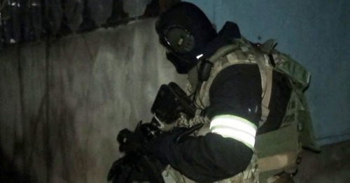Special service agent at the place of special operation in Nalchik, January 16, 2016. Photo: http://nac.gov.ru/nakmessage/2016/01/16/v-nalchike-v-chastnom-dome-blokirovan-bandit.html