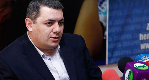Sergey Minasyan, political scientist. Photo http://www.panarmenian.net/