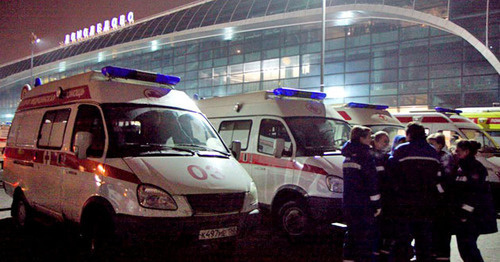 Ambulance in "Domodedovo". Moscow, January 24, 2011. Photo: Yuri Timofeyev (RFE/RL)