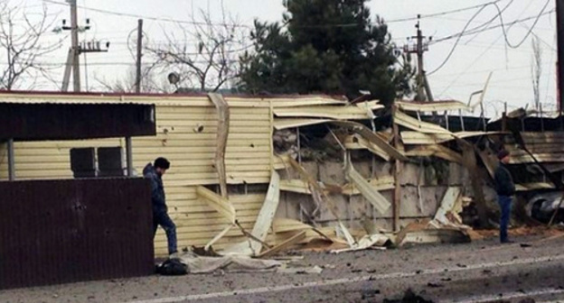 Djemikent traffic police checkpoint after explosion, February 15, 2016. Photo: http://nac.gov.ru/kontrterroristicheskie-operacii/v-derbentskom-rayone-dagestana-u-posta-dps.html