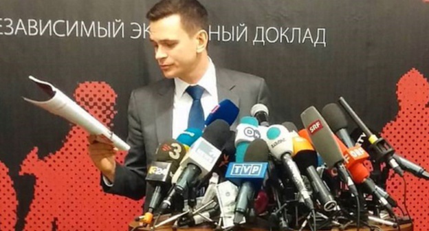 Ilya Yashin at the presentation of his report on Ramzan Kadyrov. February 23, 2016. Photo: Facebook.com/yashin.ilya