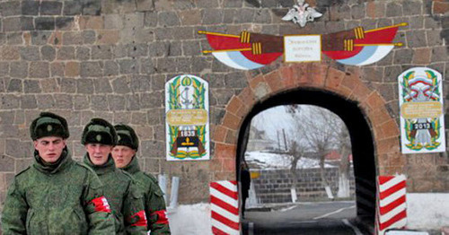 The 102nd Russian military base in Gyumri. Photo http://minval.az/news/123461753