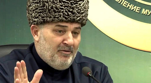 Mufti Isa Khamkhoev. Sreenshot from the video posted by user Ingushetia.org https://www.youtube.com/watch?v=GXGPT29-bcI