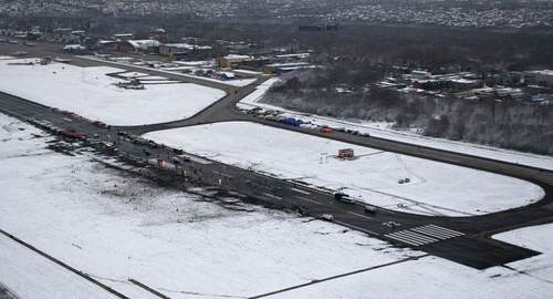 The Rostov Airport is closed, rescuers and investigators are working in the runway. Rostov-on-Don, March 20, 2016. Photo: http://sledcom.ru/