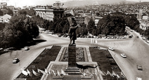 The Lenin Memorial in the centre of Tbilisi, 1956. Photo: Sovlab.ge