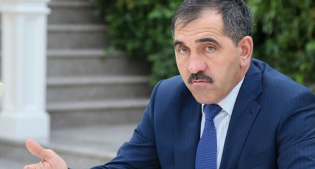 Yunus-Bek Evkurov. Photo http://www.ingushetia.ru/photo/section.php?SECTION_ID=150