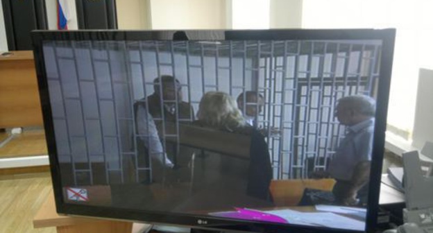 Broadcasting of court hearings in the case against Nikolai Karpyuk and Stanislav Klykh. Photo by Murad Muradov for the ‘Caucasian Knot’. 