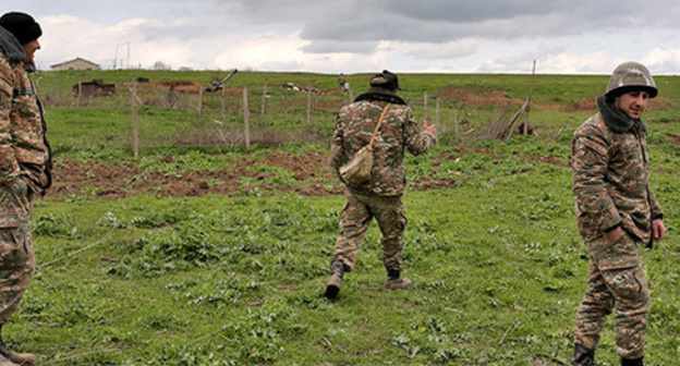 Soldiers of the NKR army near Martakert City in Artsakh. April 4, 2016. Photo: © PAN Photo / Vahan Stepanyan