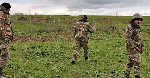 Soldiers of the NKR army near Martakert City in Artsakh. April 4, 2016. Photo: © PAN Photo / Vahan Stepanyan