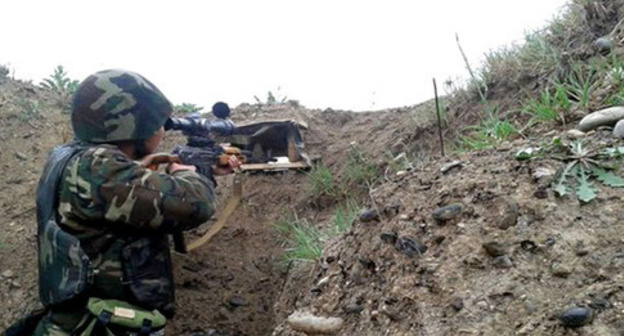 A soldier of the Azerbaijani army. Photo http://www.vesti.az/news/288090