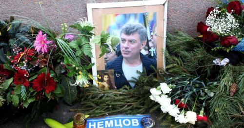 The site of the murder of Boris Nemtsov on the Bolshoy Moskvoretsky Bridge in Moscow. February 2016. Photo: Mumin Shakirov (RFE/RL)